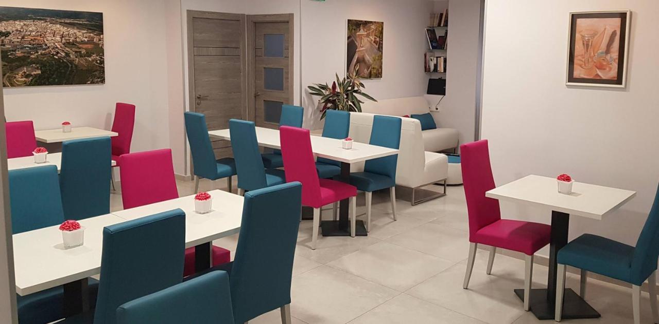 Hotel Avenida Plaza Alzira Eksteriør bilde