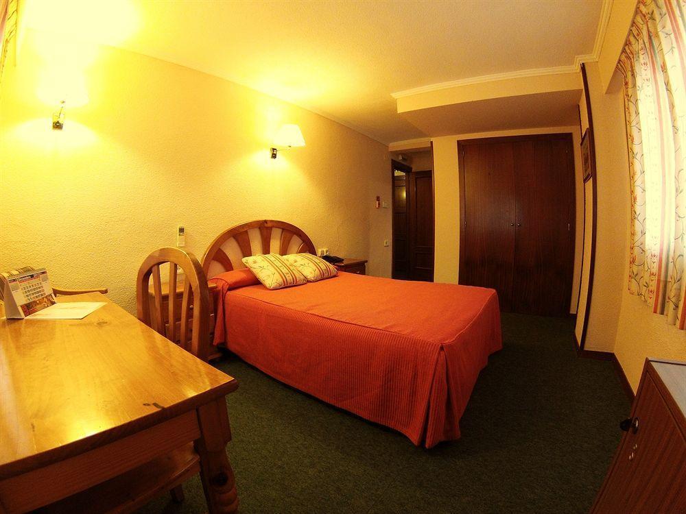 Hotel Avenida Plaza Alzira Eksteriør bilde