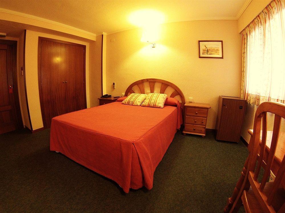 Hotel Avenida Plaza Alzira Eksteriør bilde