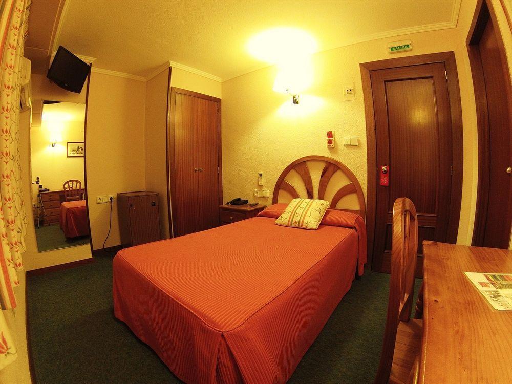 Hotel Avenida Plaza Alzira Eksteriør bilde