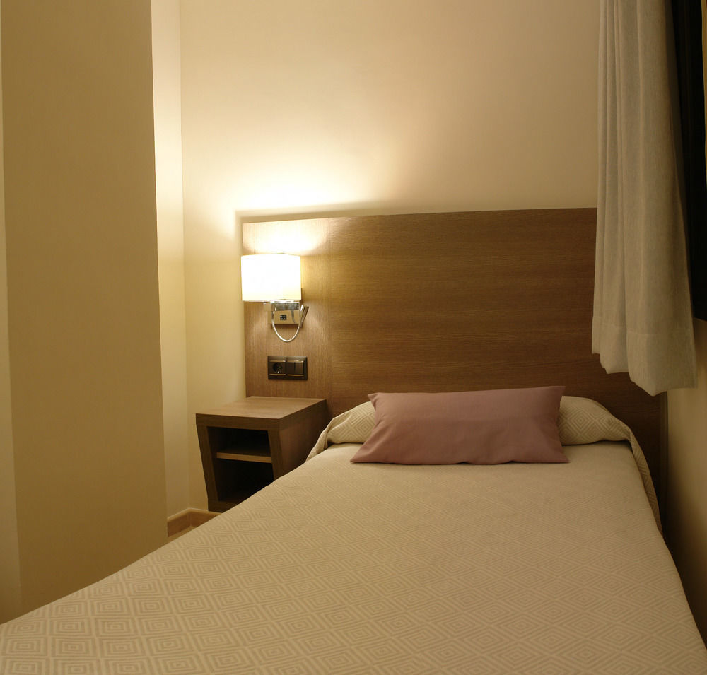 Hotel Avenida Plaza Alzira Eksteriør bilde