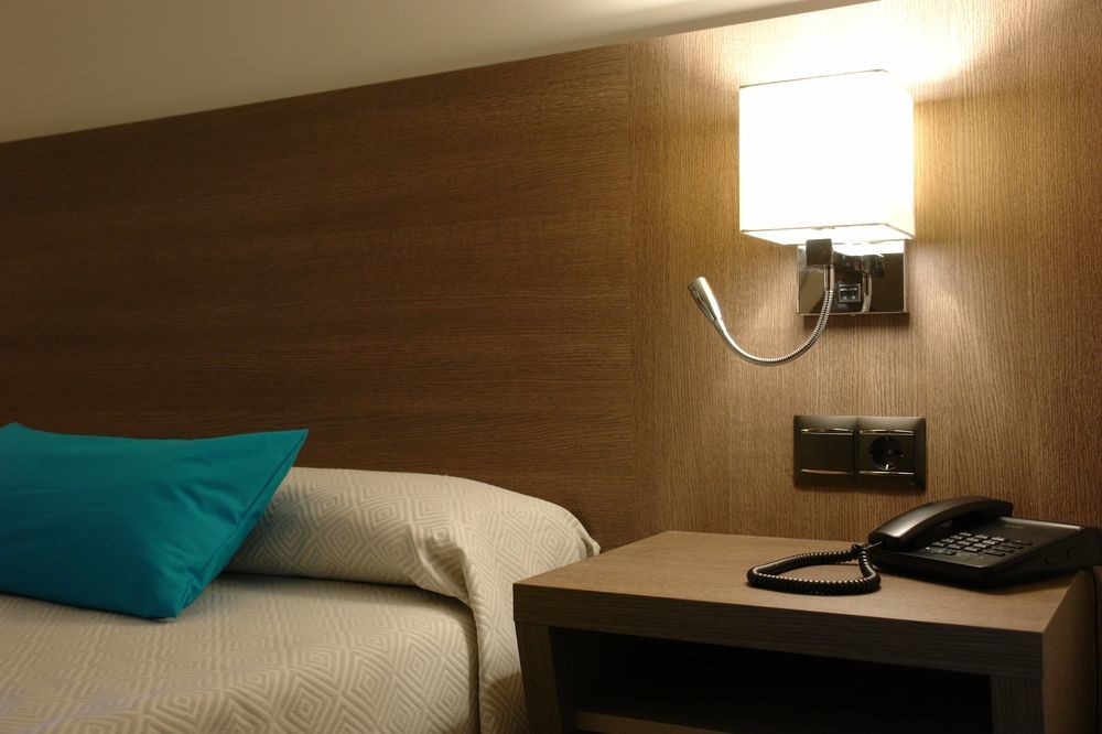 Hotel Avenida Plaza Alzira Eksteriør bilde
