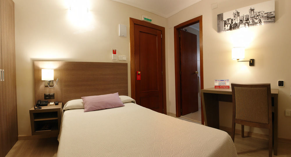Hotel Avenida Plaza Alzira Eksteriør bilde