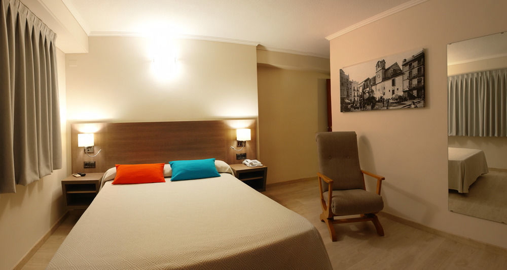 Hotel Avenida Plaza Alzira Eksteriør bilde